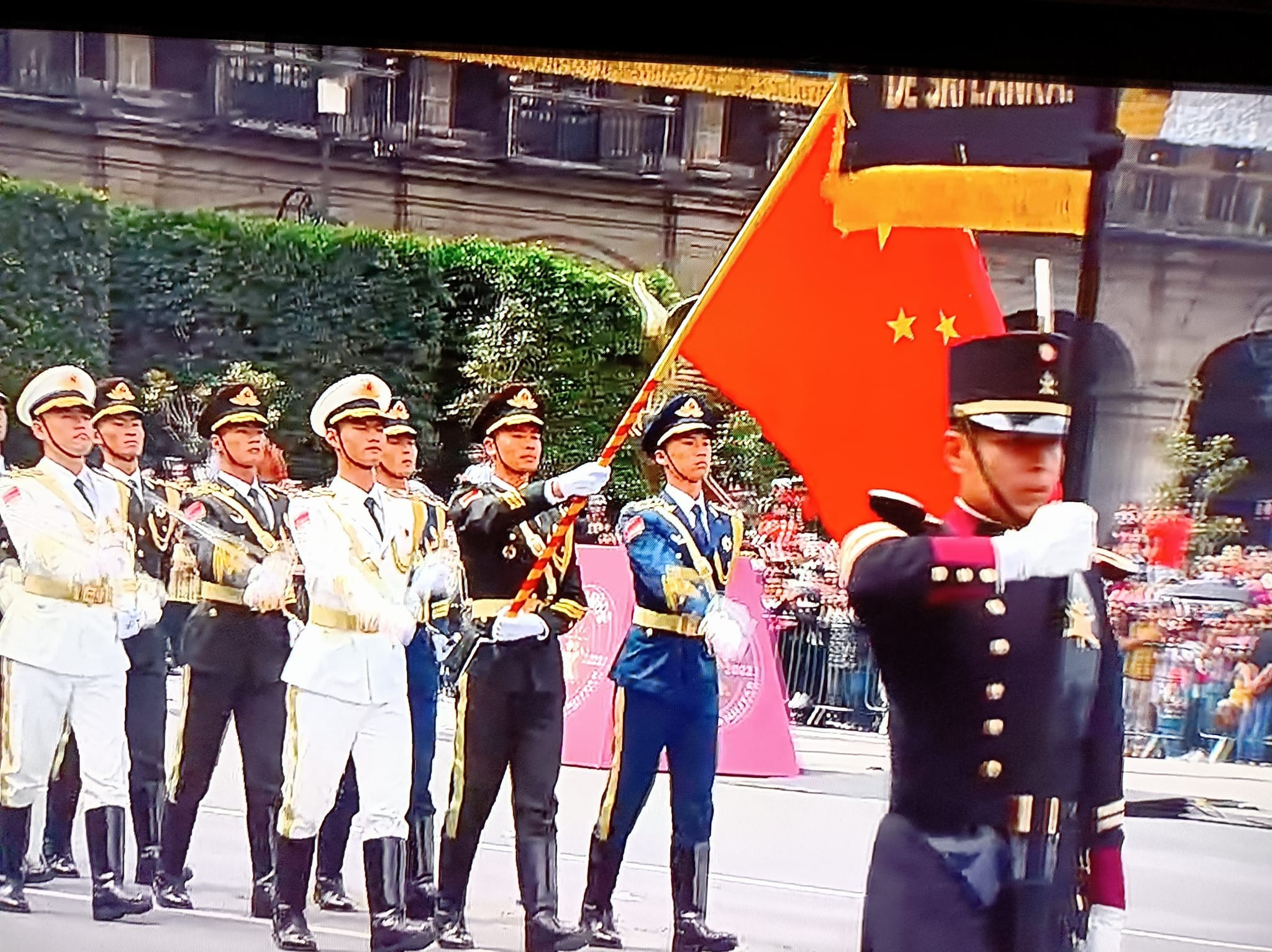 Ejércitos de China, Rusia, Ecuador, Uruguay y Corea participan en el Desfile militar en CDMX