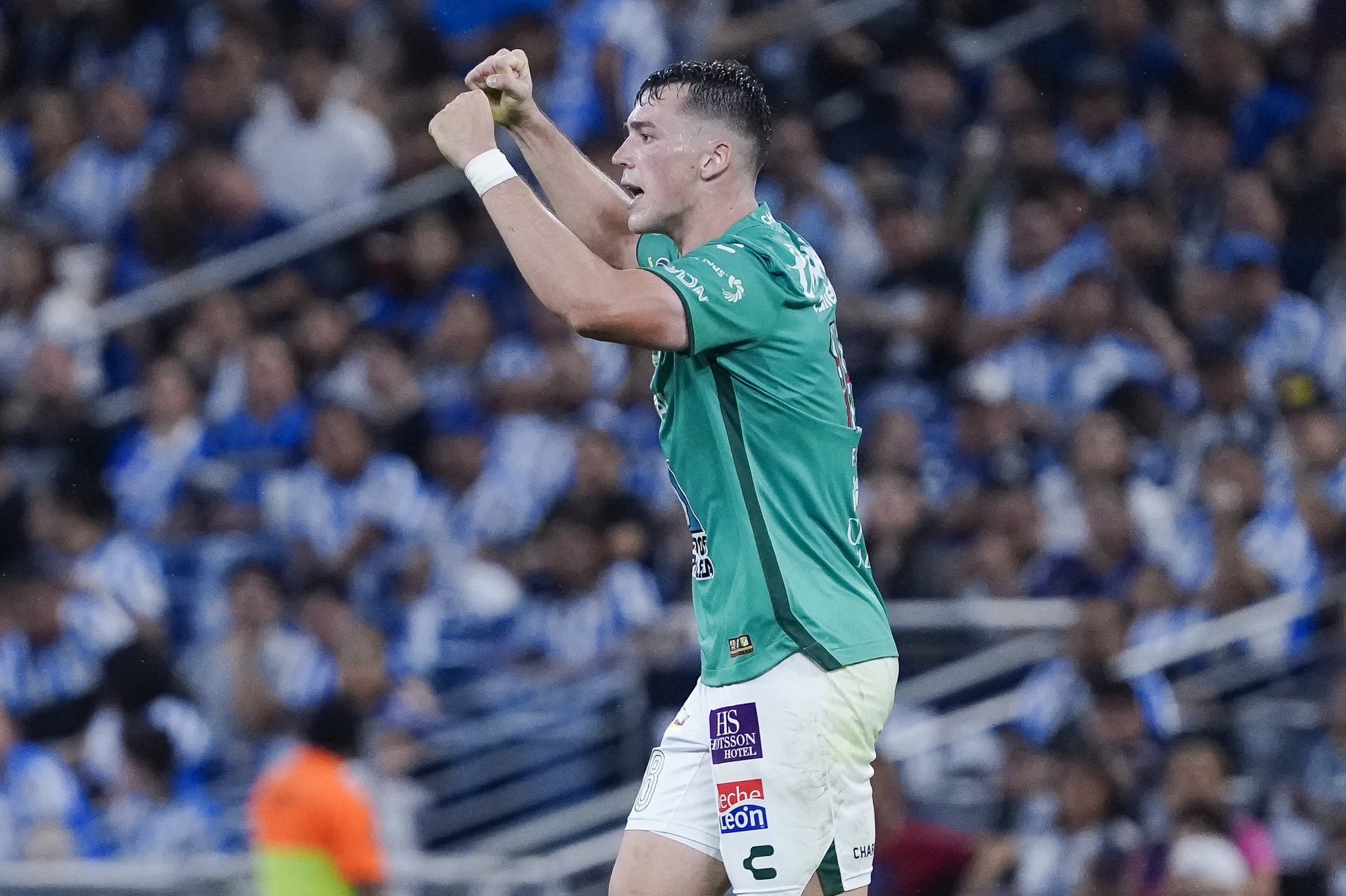 Melenudo de capa caída, pierden 3 a 1 en Monterrey