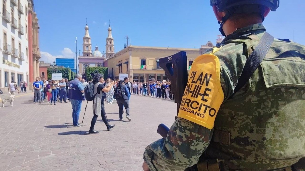 Desalojan Presidencia de León en 4 minutos durante simulacro sísmico