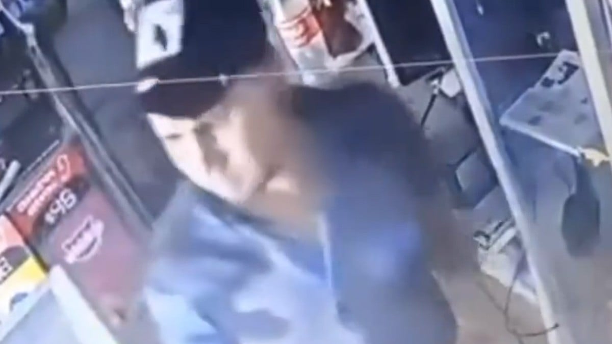 VIDEO: Borracho golpea y roba panes a niño con autismo