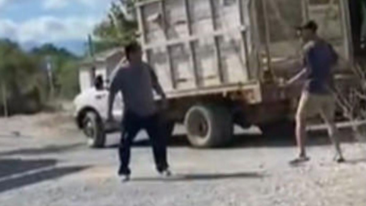 VIDEO Captan a integrante de Grupo Pesado golpeando a exalcalde