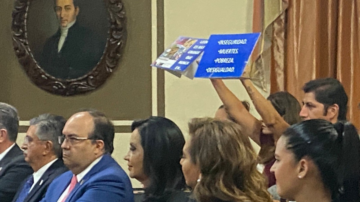 Consideran que faltó autocrítica en el segundo informe de gobierno