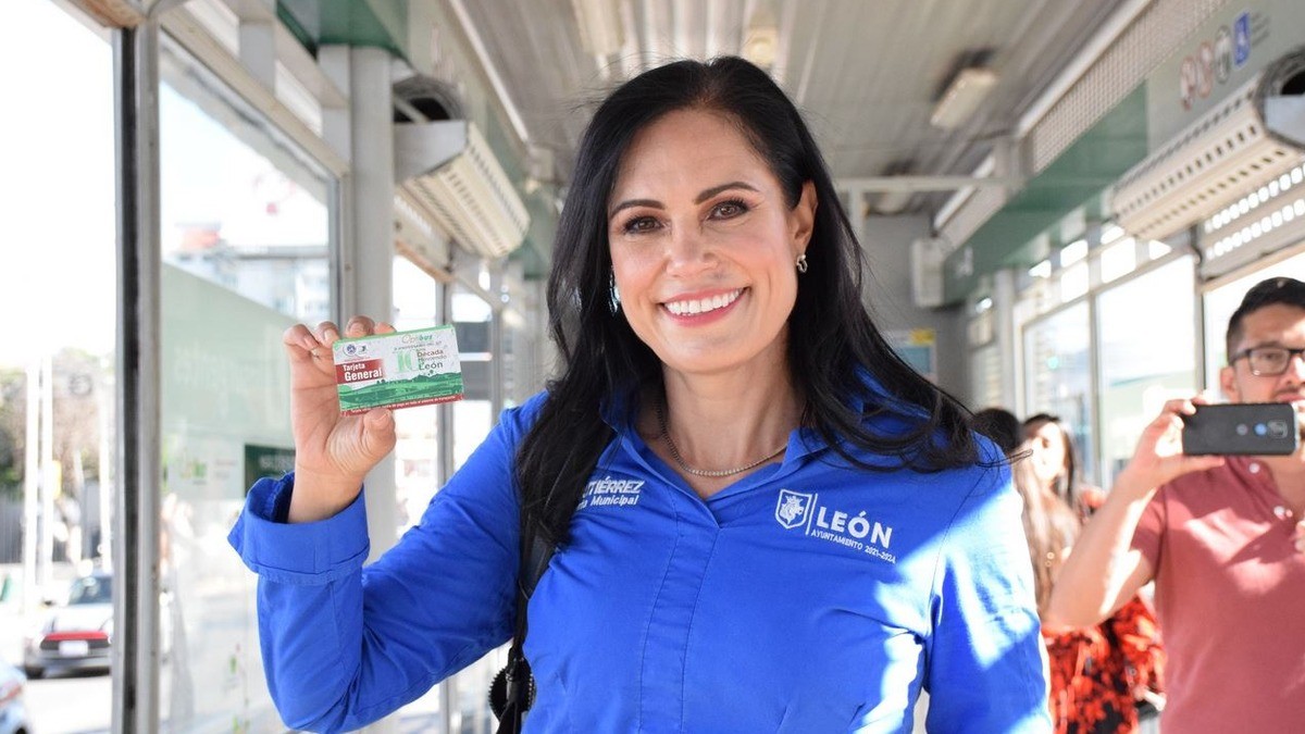 ¿Qué opinas de que funcionarios no usen su auto una vez al mes?