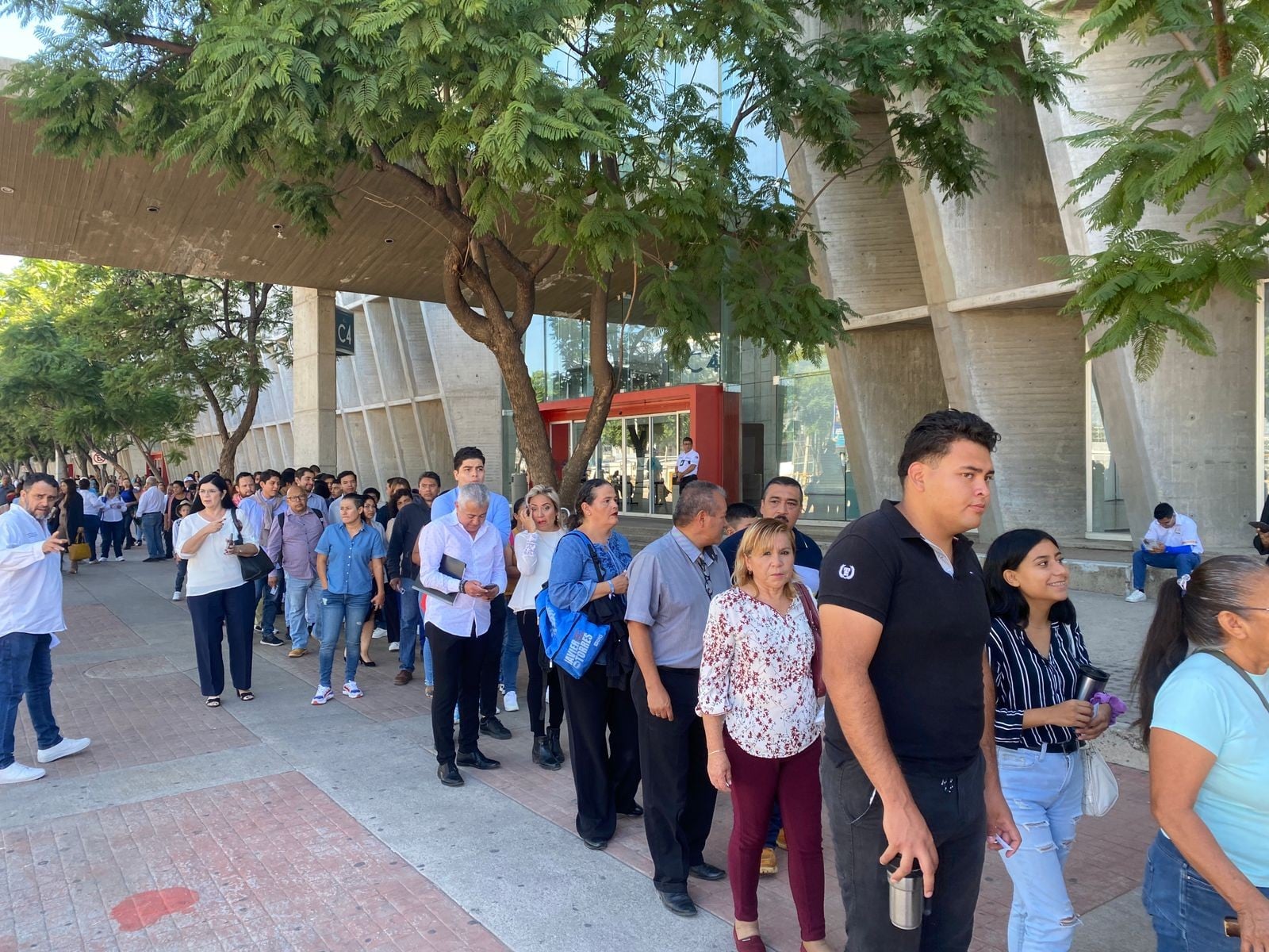 “Acarrean” a leoneses a Segundo Informe en la Velaria desde las 6 a.m