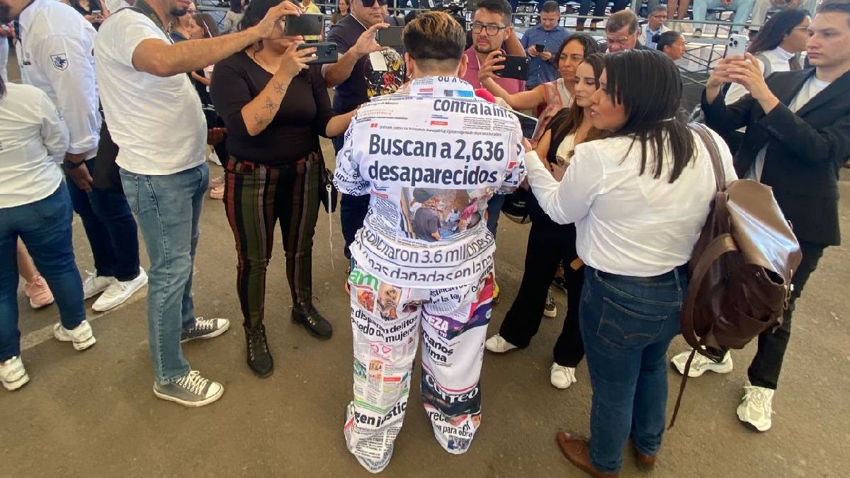 Se viste regidora con la violencia en León a manera de protesta