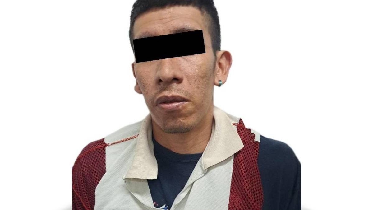 Niñas salen de la secundaria y hombre las ataca y mata a una; la otra escapa y pide ayuda