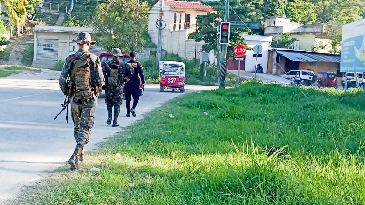 Disputa entre cárteles paraliza a Chiapas; ejército de Guatemala se moviliza