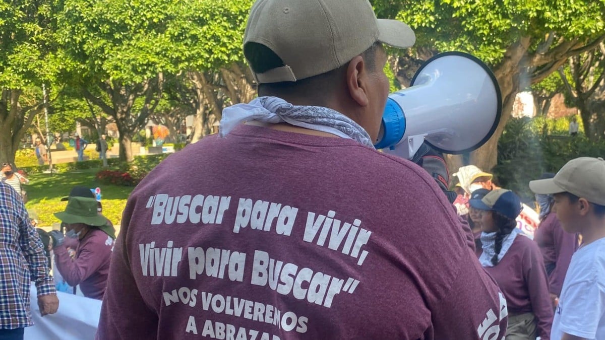 Familias no autorizan difundir foto de sus desaparecidos en pantallas del SIT