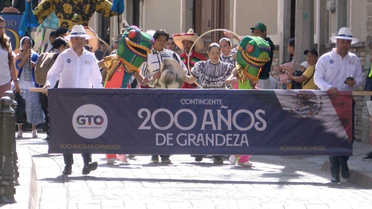 Así fue el desfile por los 213 años de la toma de la Alhóndiga
