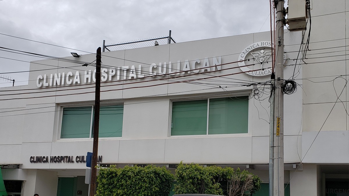 VIDEO: Sicarios buscan 'rematar' a herido y desatan tiroteo en hospital; doctor muere baleado