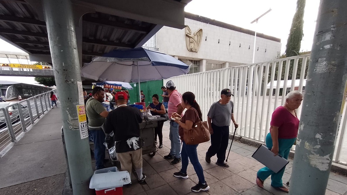 Si me quitan de la T1 del IMSS me voy a la quiebra: comerciante