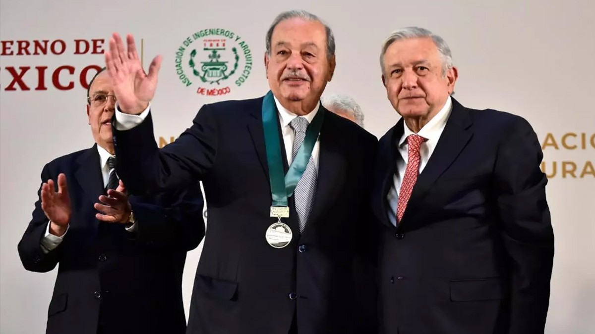 Carlos Slim se reúne con AMLO en Palacio Nacional