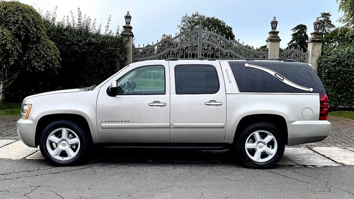 Ya ni a los muertos respetan, ¡roban carroza fúnebre con todo y cadáver!