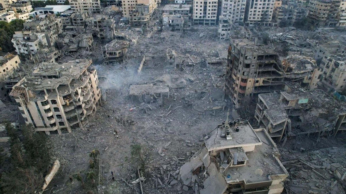 Israel detiene suministros a la Franja de Gaza y aumenta bombardeos; van mil 600 muertos