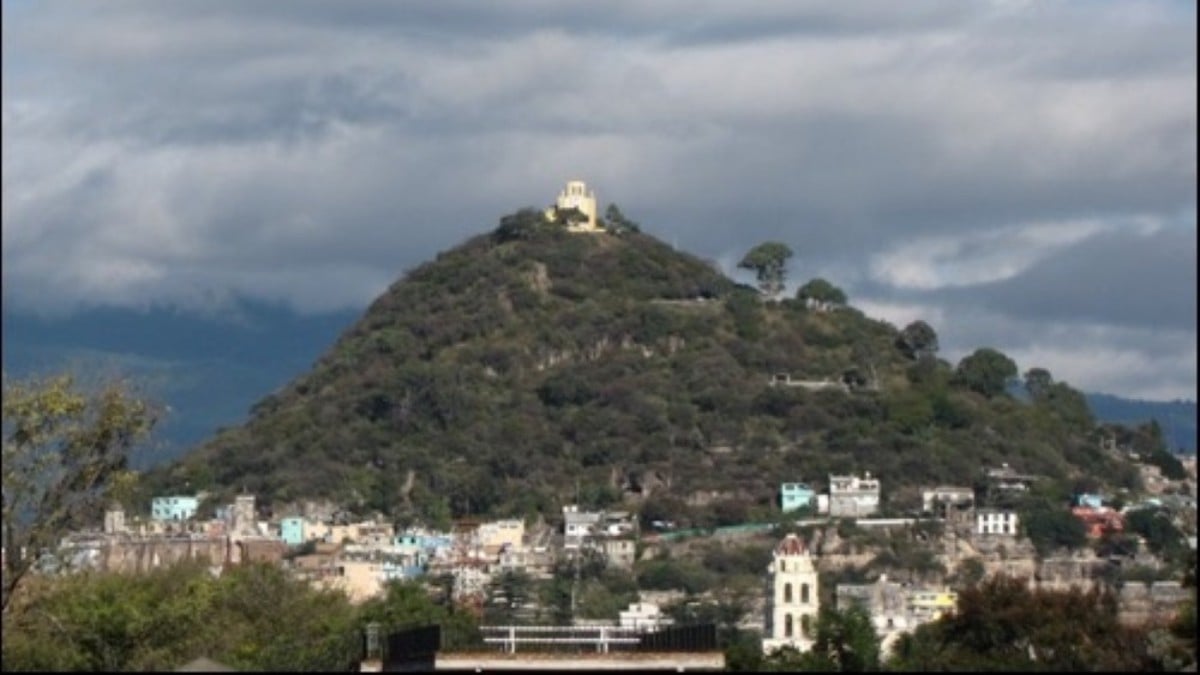 Arqueólogos descubren templo prehispánico escondido bajo una capilla