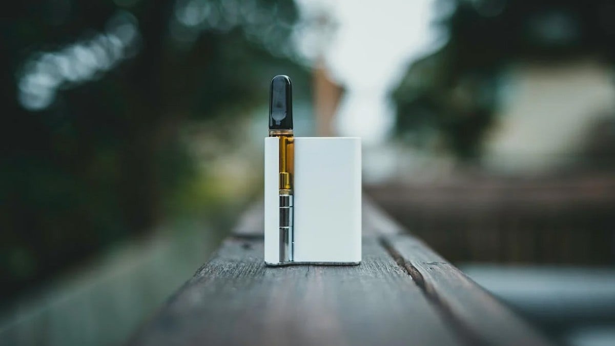 Inducen al ‘coma’ a niña de 12 años por consecuencias del vapeo