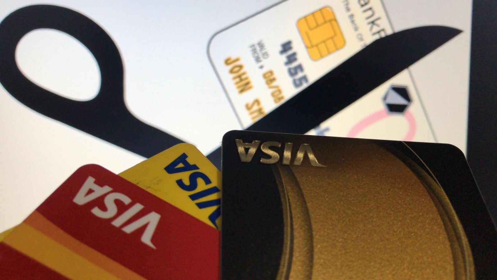 Se disparan fraudes en tarjetas de crédito y débito en Guanajuato; esto tienes que hacer