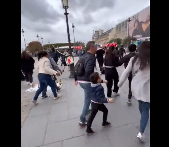 Louvre de París y Palacio de Versailles cierran sus puertas por amenaza de bomba en Francia