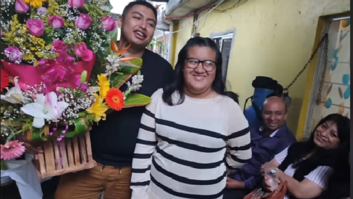 ¿Pedida de mano o peregrinación? Joven propone matrimonio y lleva a toda su familia