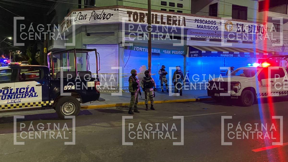 Sobrevive de milagro a 16 disparos en Jardines de Jerez