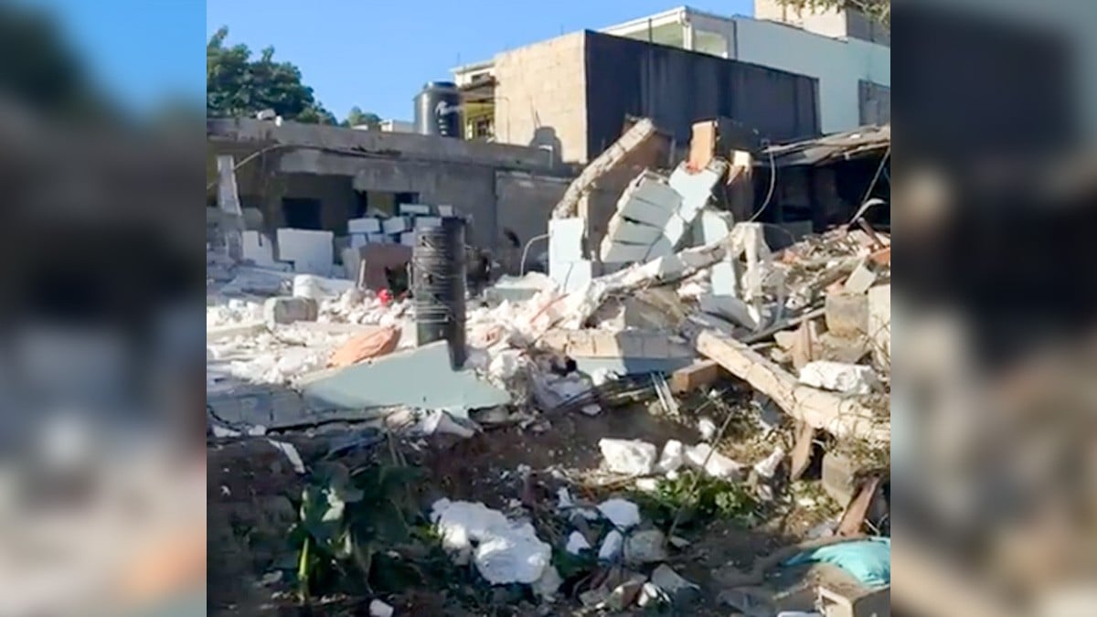 Vivienda explota repentinamente y deja dos personas muertas