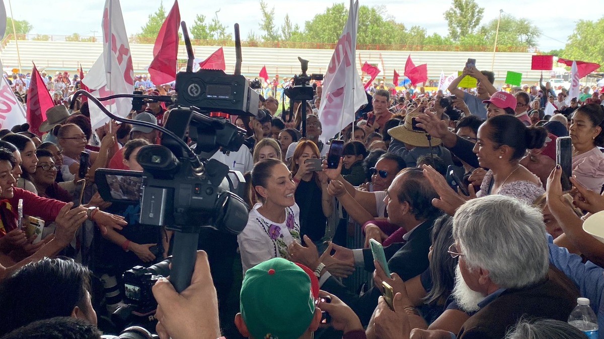Desafía Claudia Sheinbaum al INE y hace evento con miles de acarreados en Guanajuato