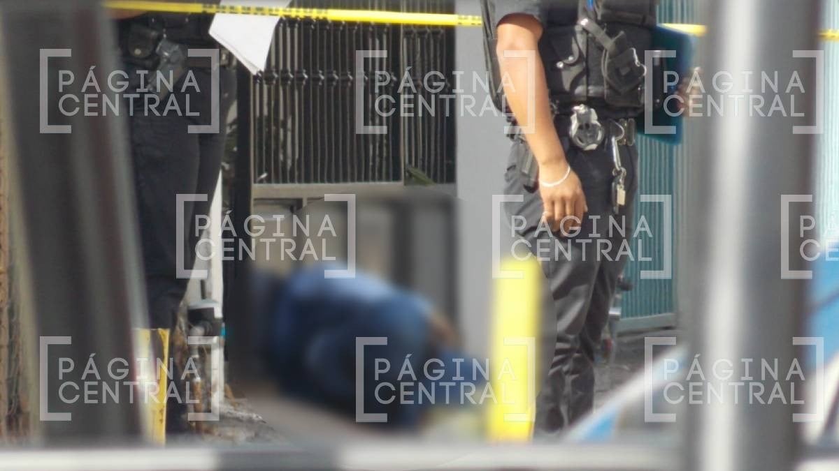 Matan a hombre y ‘levantan’ a su acompañante atrás de la Plaza del Mariachi