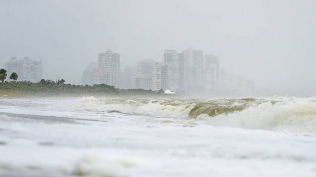 ¡Alerta máxima!, huracán 'Norma' toca tierra; provocará ráfagas de viento y lluvias