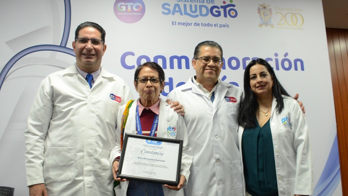 Reconocen desempeño y vocación de servicio de médicos del estado