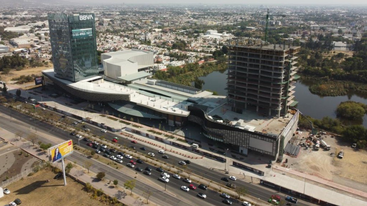 Permanecen detenidos 65% de proyectos de oficinas y comercios en City Center