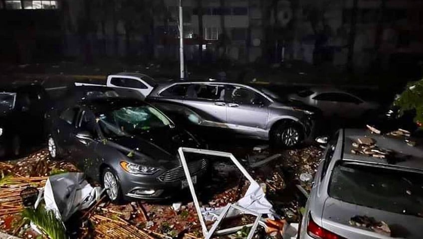 VIDEO: Huracán Otis toca tierra en Acapulco y provoca destrozos, inundaciones y apagones