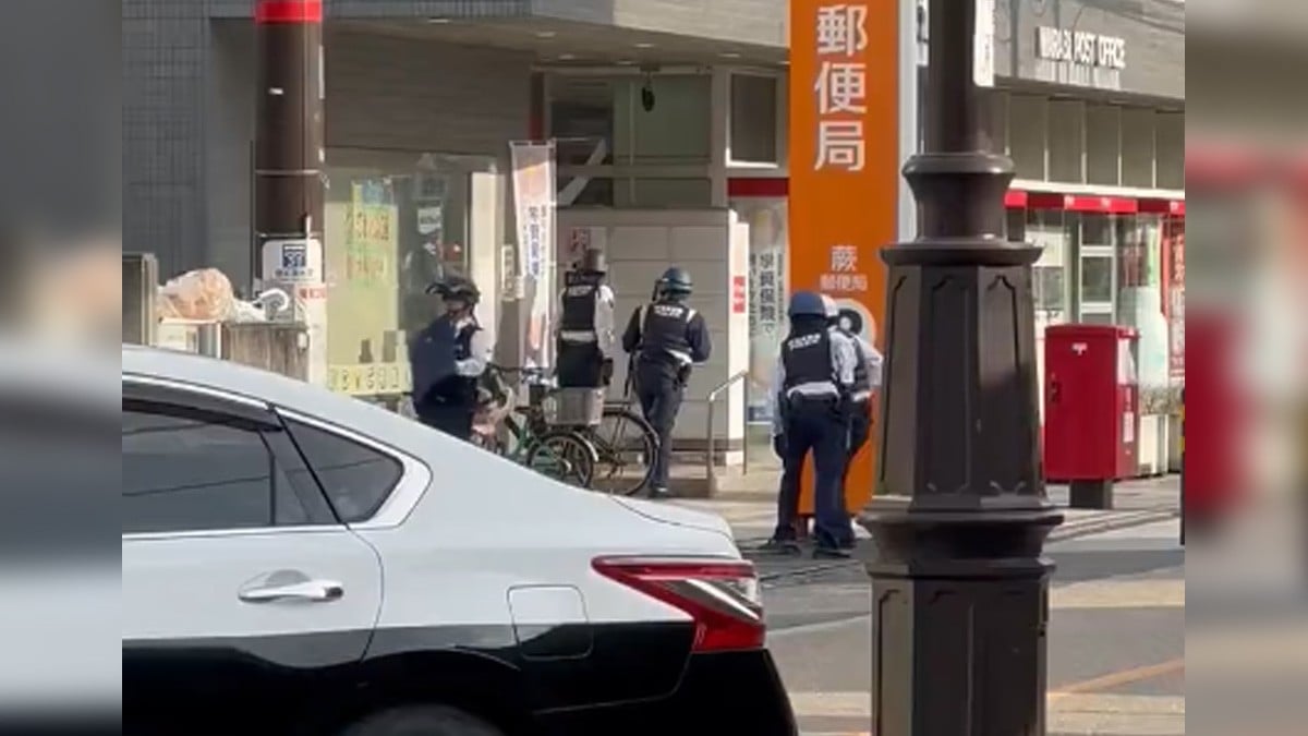 Hombre dispara contra hospital y se atrinchera con rehenes en oficina de correos