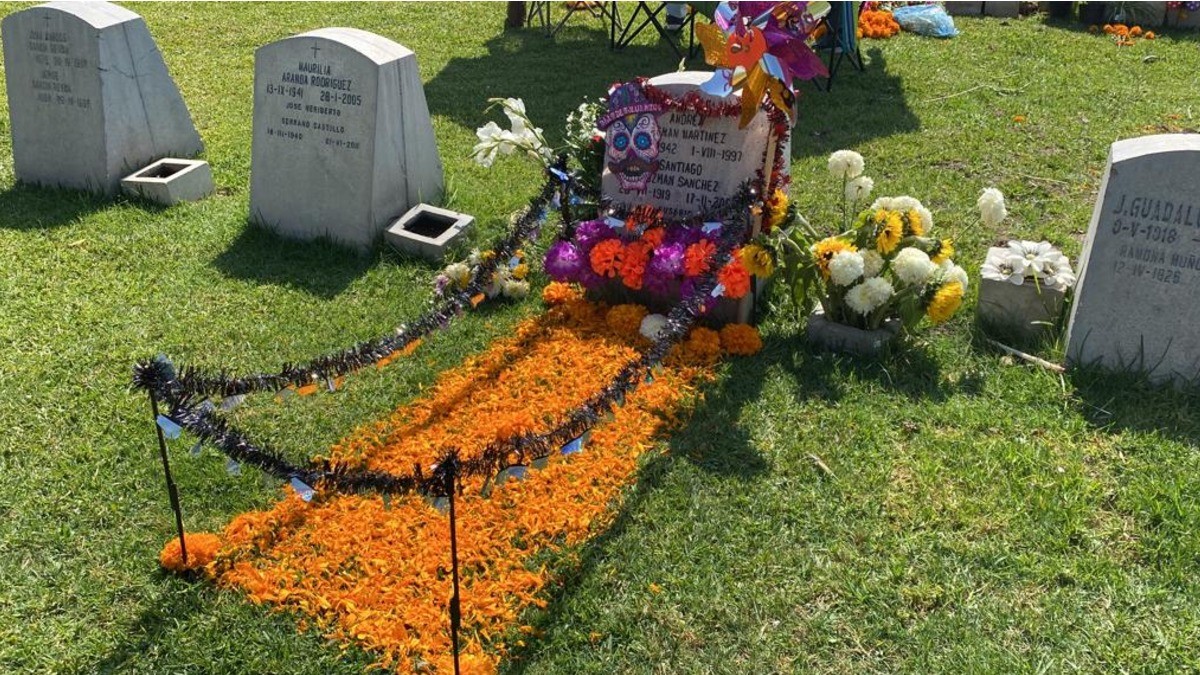 Festejar a sus muertos, una ‘inversión’ que bien vale la pena para recordarlos