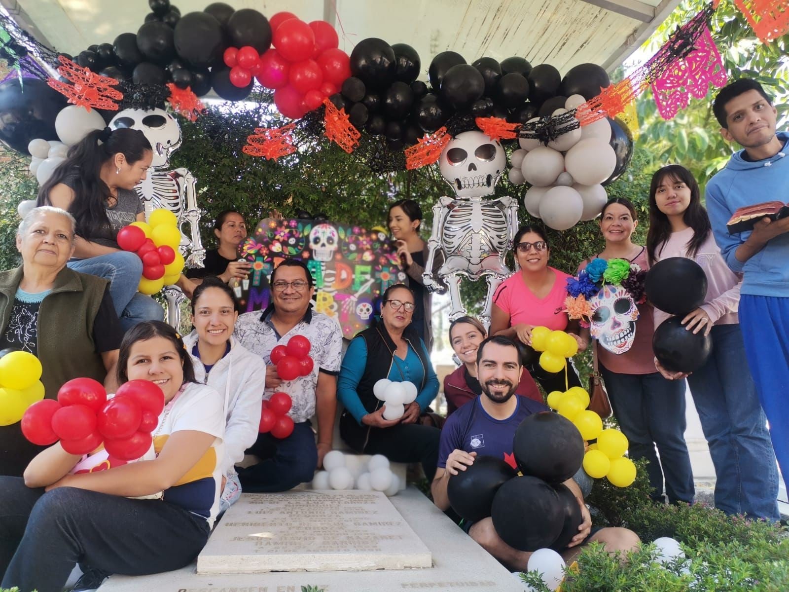 ¡Es pura fiesta en el Panteón San Sebastián!