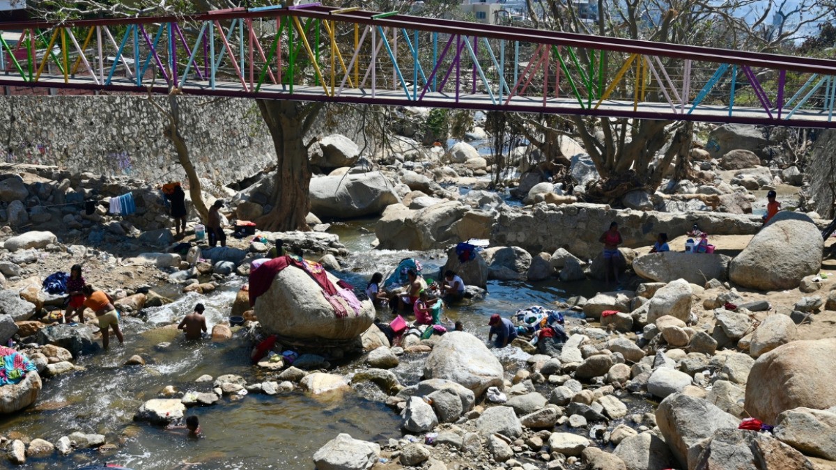 Usan canal pluvial en Acapulco a falta de agua