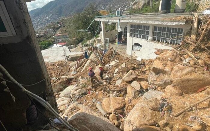 Niña de 2 años quedó sepultada bajo un cerro de Acapulco; suman 48 muertos por Otis
