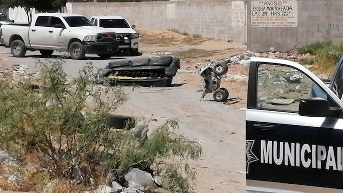 Encuentran cadáver escondido ¡dentro de un sillón abandonado!