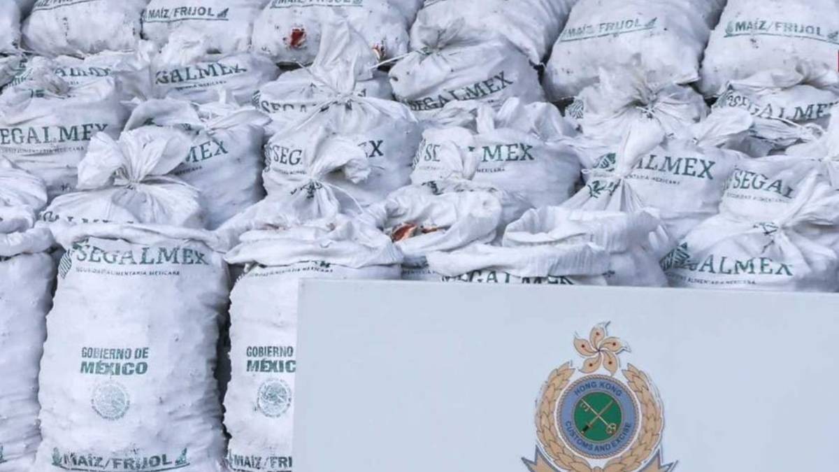 Decomisan tonelada de droga en supuestas bolsas del gobierno de México en Hong Kong