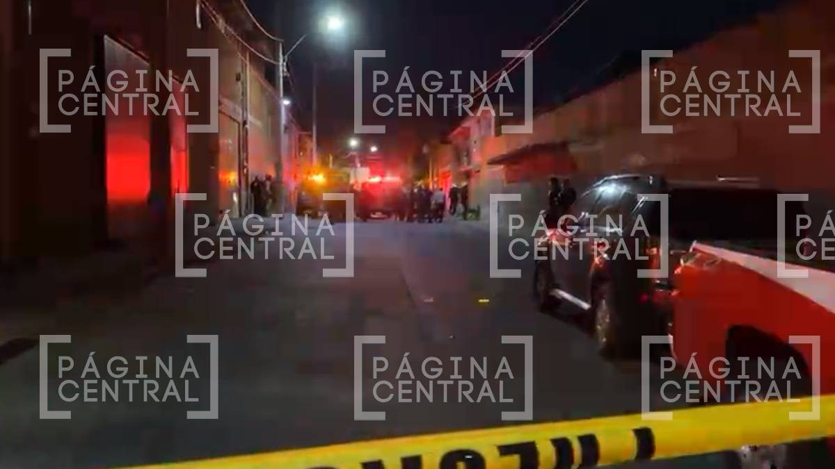 Presuntos sicarios balean a joven y caen a pozo al intentar huir, en Valle de Señora