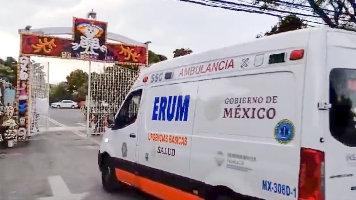 Pirotecnia explota durante entierro en el panteón y deja ocho personas heridas