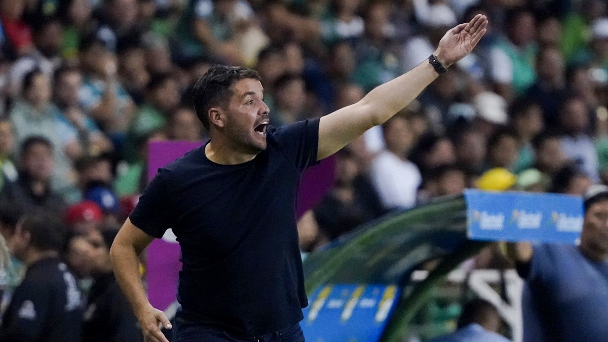 'Estar en play-in es premio merecido para el Club León': Nicolás Larcamón