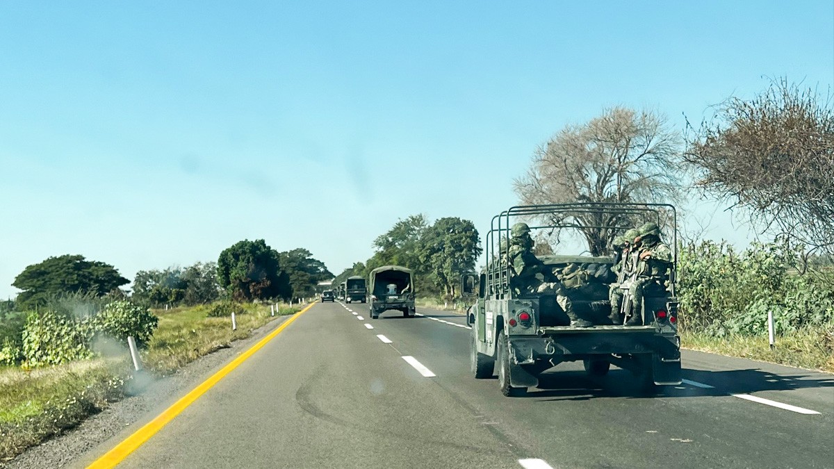 ¡Mala suerte! Por chocar contra militares, arrestan a 14 presuntos sicarios