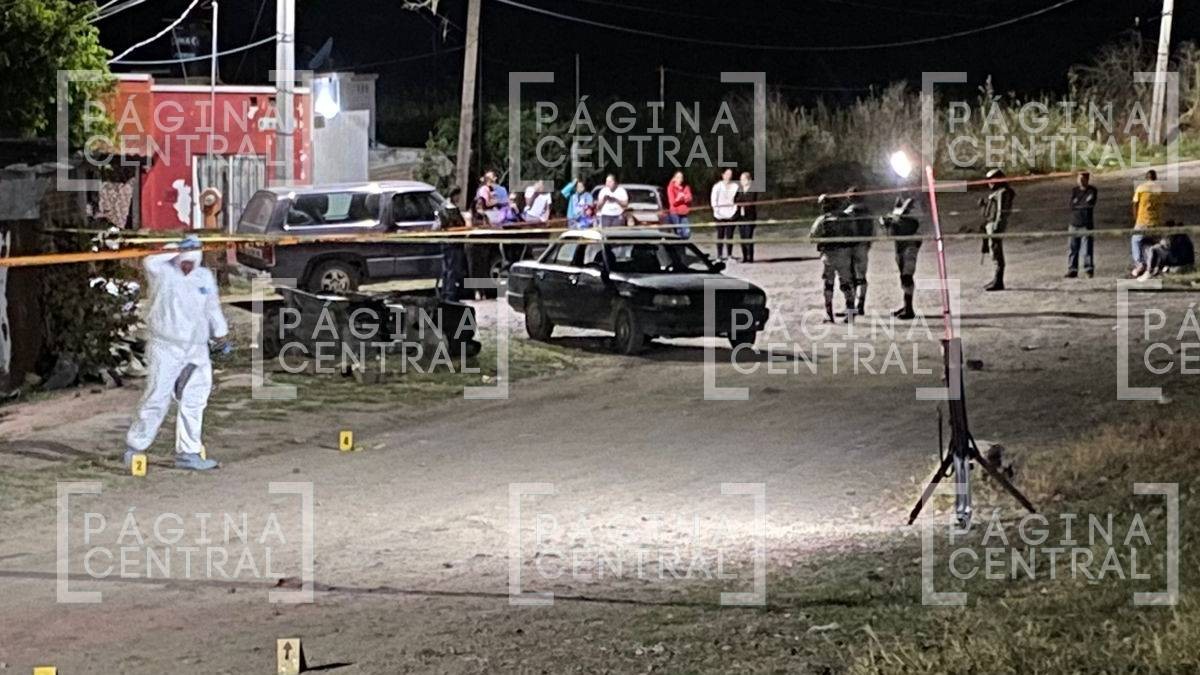 Balean a hombre sentado afuera de su casa en Rizos de la Joya