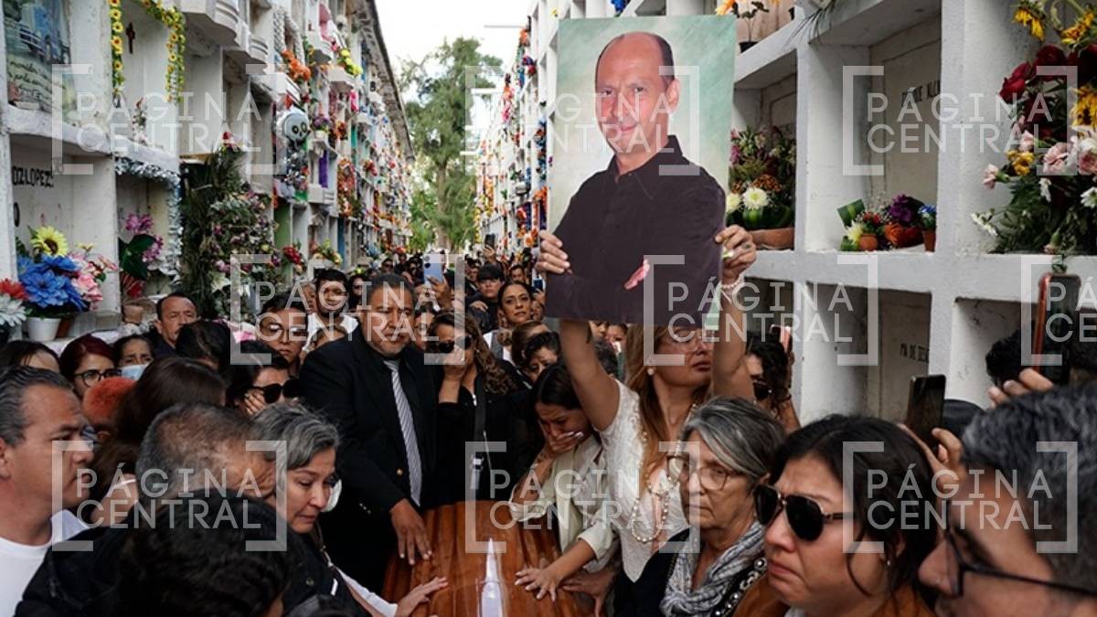 Sepultan a Adolfo Enríquez Vanderkam en el Panteón de San Nicolás