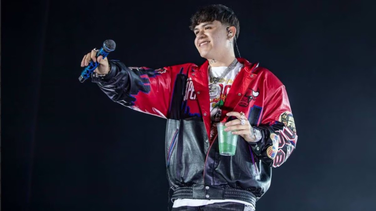 Junior H llora de emoción en su primer Foro Sol abarrotado