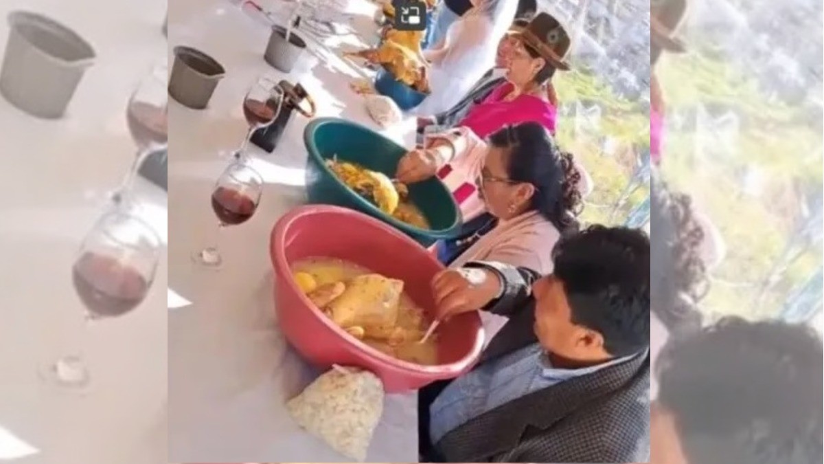 ¡Para retacarse! En esta boda sirvieron un pollo entero a cada uno de los invitados