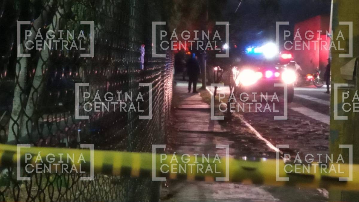 Asesinan a hombre a balazos en parque donde niños estaban entrenando