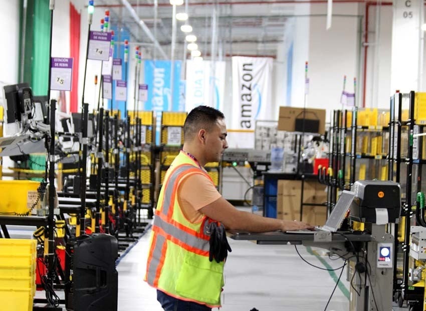 Anuncia AMLO aumento del 20 % al salario mínimo en 2024