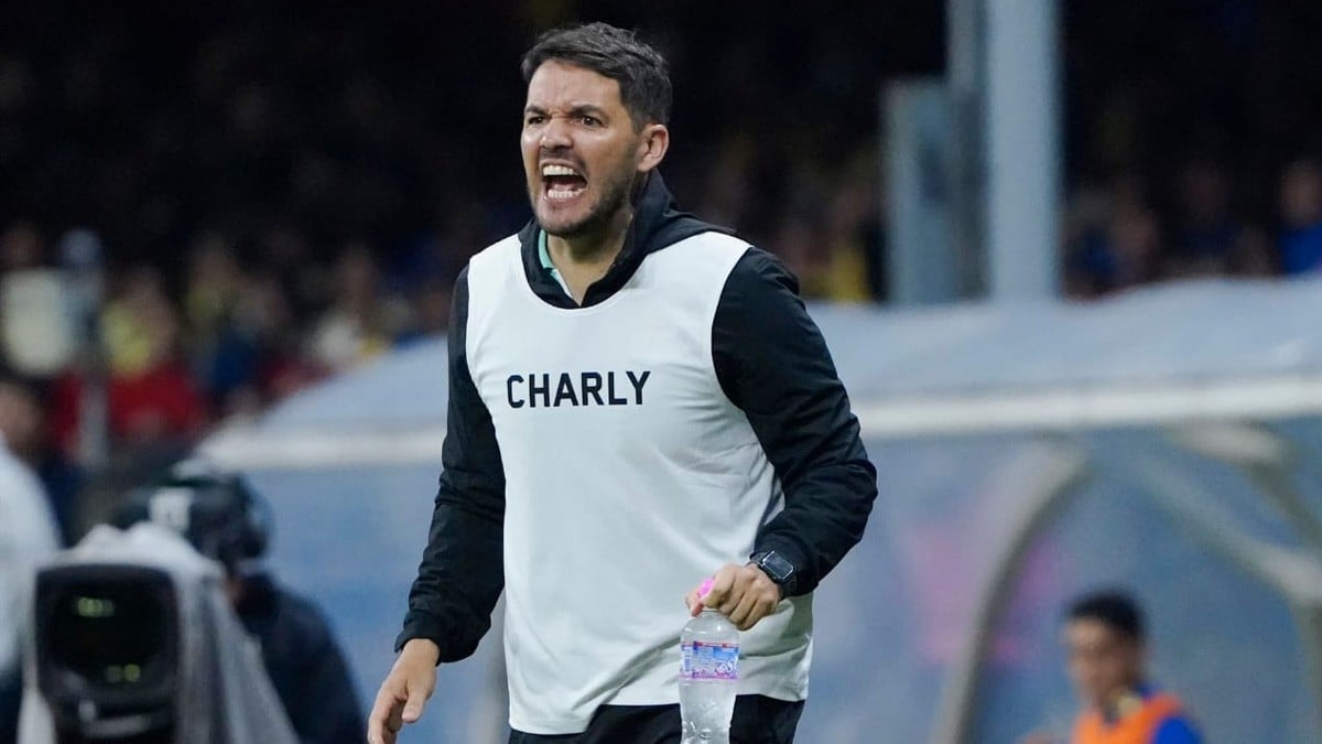 'Nos queda lo más hermoso por delante': Larcamón tras la eliminación del León