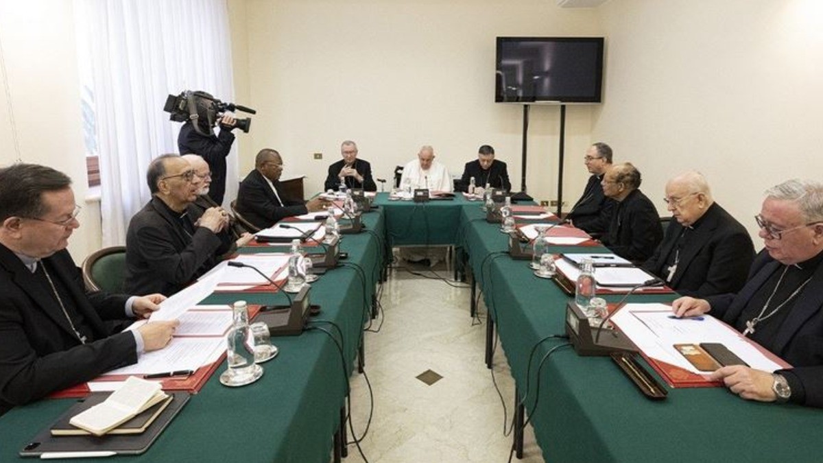 Ordena Papa al C9 vaticano reflexionar sobre el papel de la mujer en la iglesia